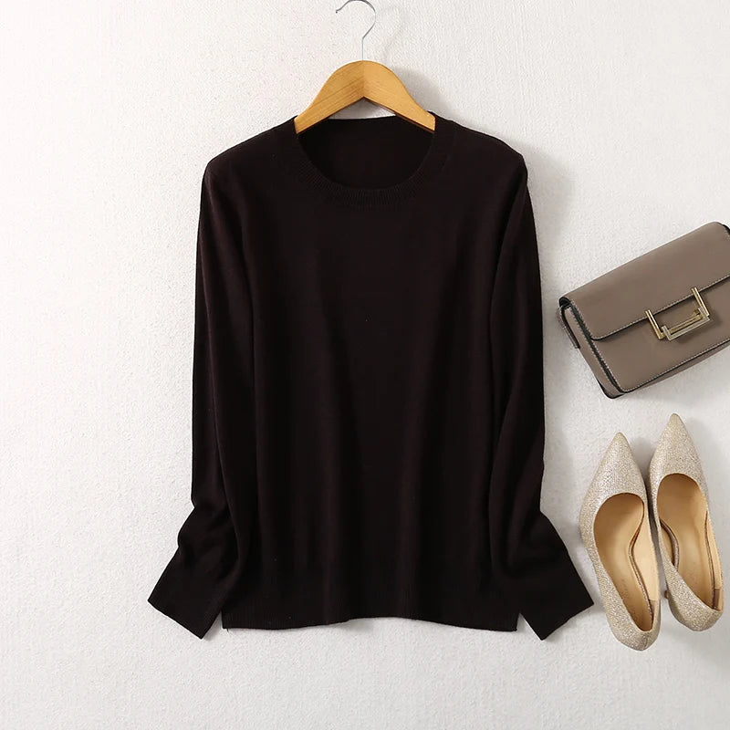 Slim Fit Knit Sweater – Style for Fall/Winter 2025