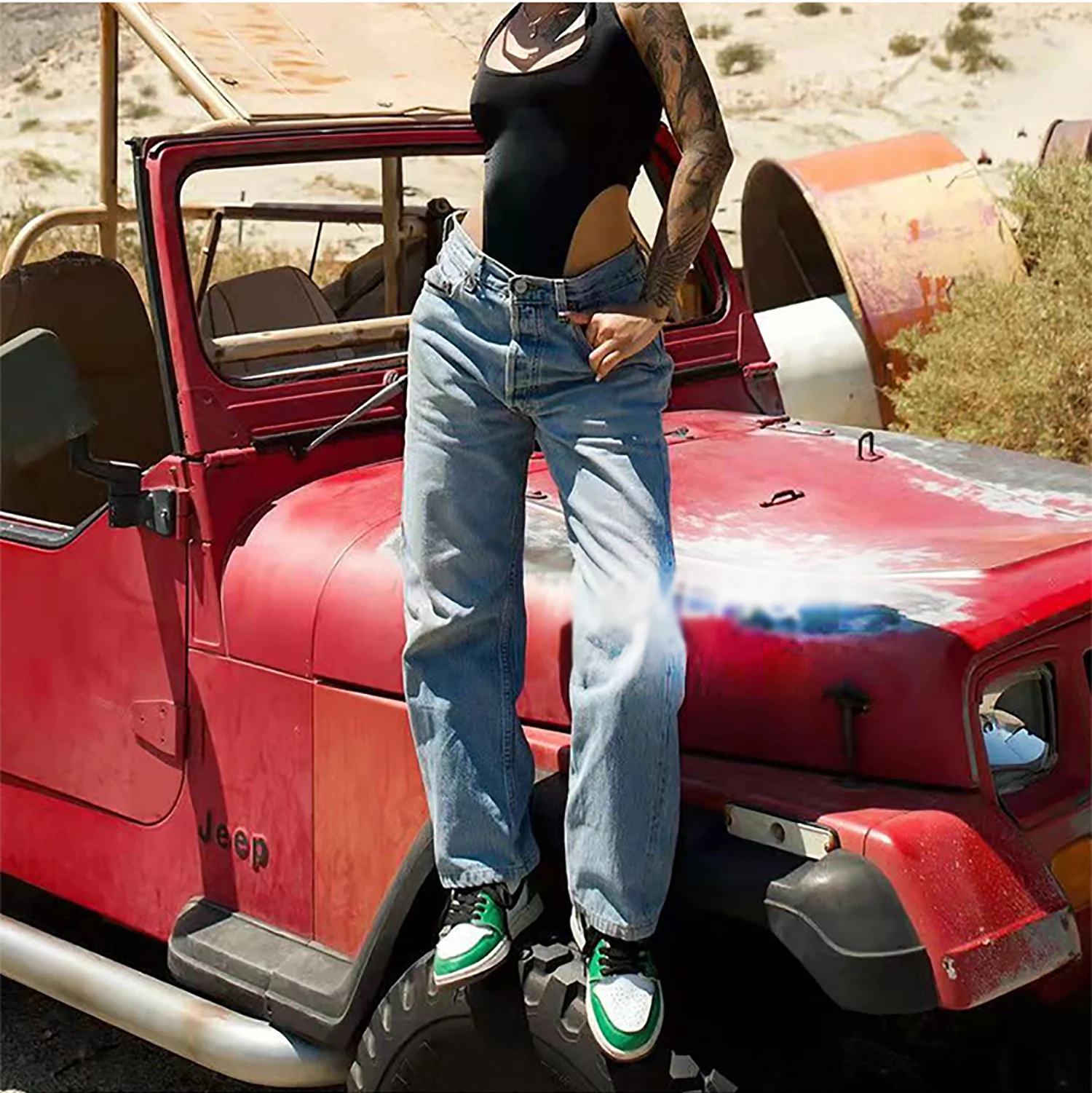 Trendy Loose Fit Skater Jeans – Women’s Punk Style Wide-Leg Denim Pants