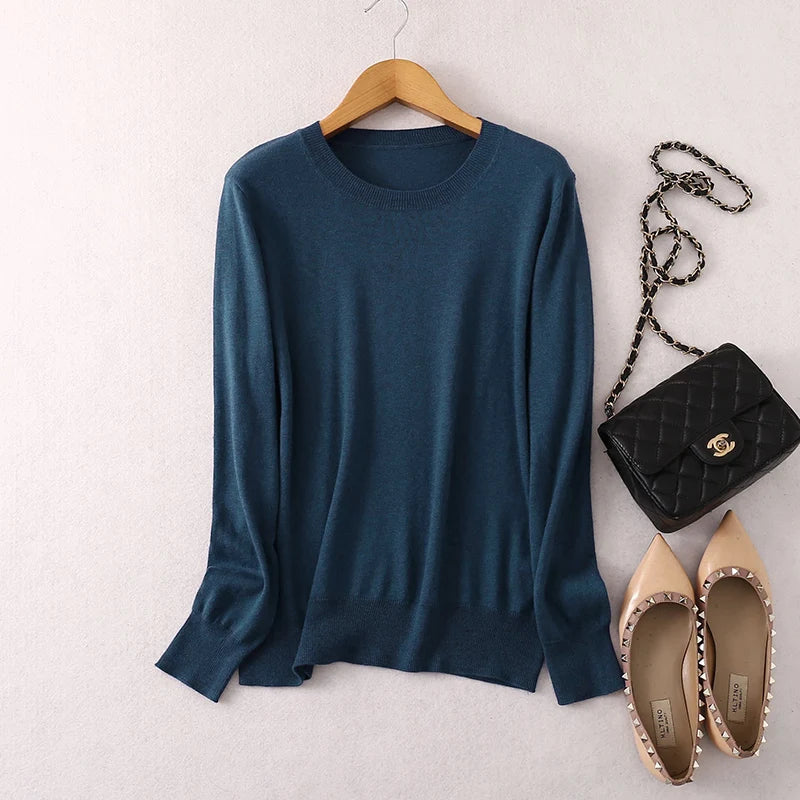 Slim Fit Knit Sweater – Style for Fall/Winter 2025