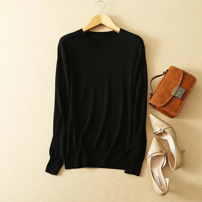 Slim Fit Knit Sweater – Style for Fall/Winter 2025