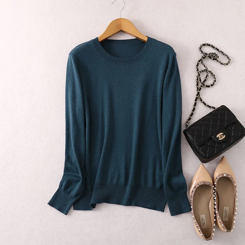 Slim Fit Knit Sweater – Style for Fall/Winter 2025